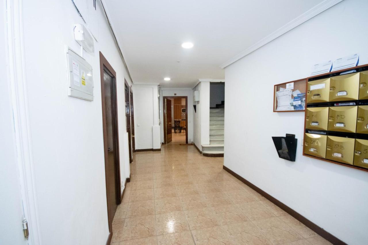 For You Rentals Apartamento Temporal Con Encanto En Malasana Min24 Madrid Exterior photo