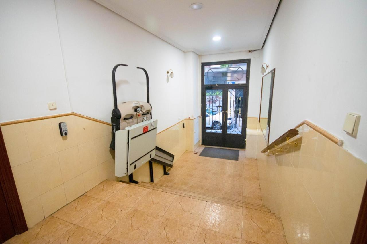 For You Rentals Apartamento Temporal Con Encanto En Malasana Min24 Madrid Exterior photo